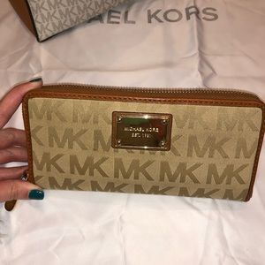 Michael Kors wallet